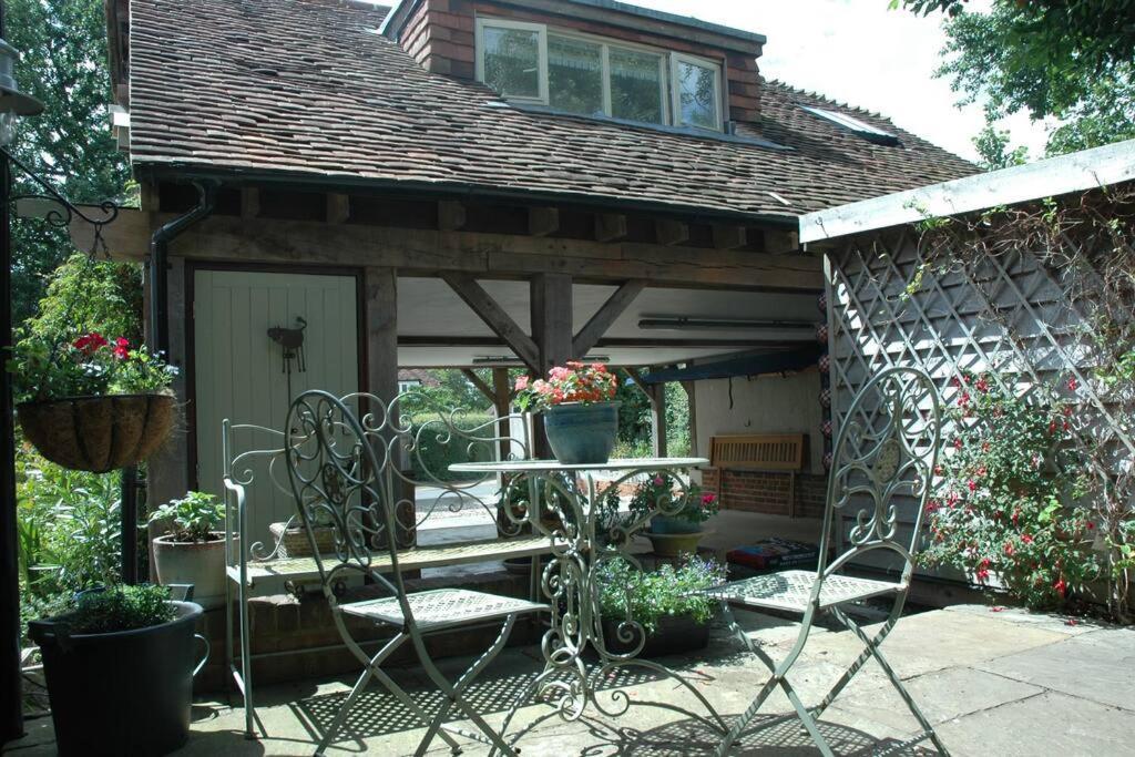Cowslip Barn Annexe, Countryside Stay Near Chichester Ngoại thất bức ảnh
